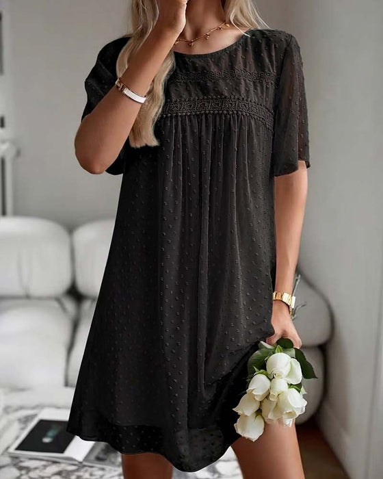 Kleid Einfarbig Rundhals Dreidimensional Blumenmuster Plissiert