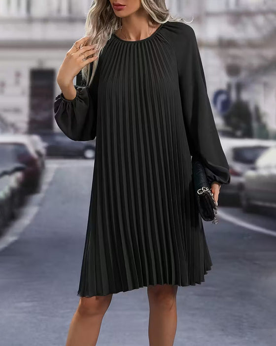 Kleid Mode uni plissiert