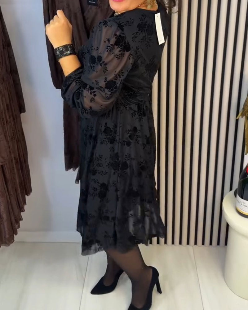 Kleid Blumig V-Ausschnitt Langarm A-Saum
