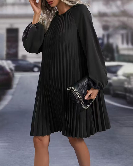Kleid Mode uni plissiert
