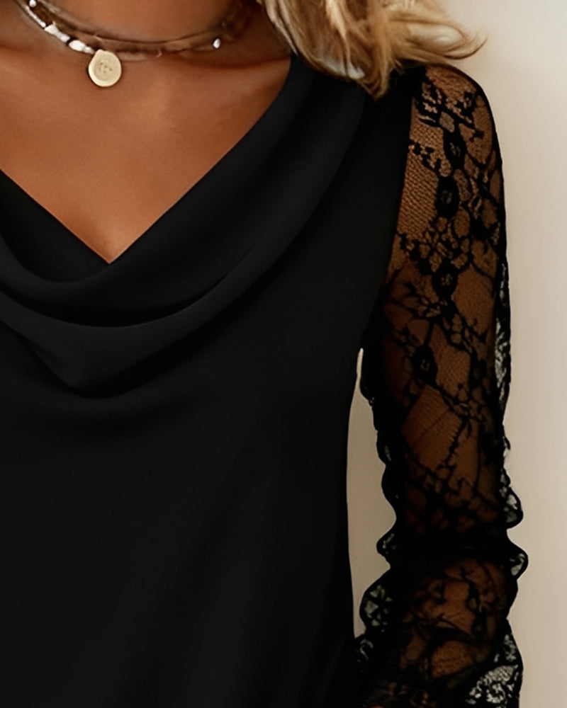 Top mit drapiertem Kragen und Patchwork-Details