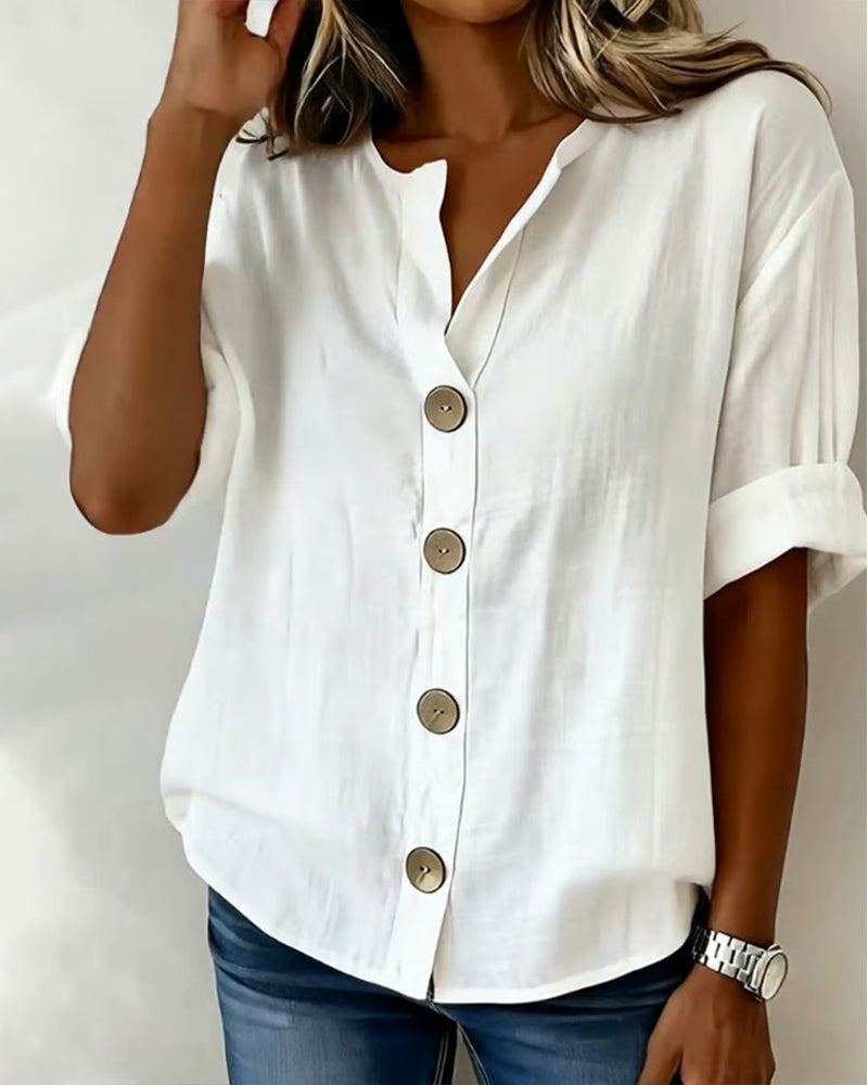 Lockere Bluse Mit Kurzen Ärmeln Und Großen Knöpfen