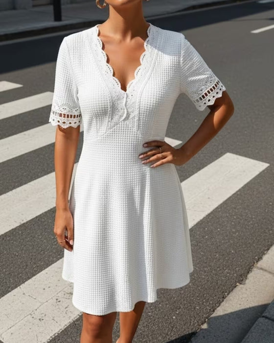 Kleid V-Ausschnitt Spitze Patchwork Waffel