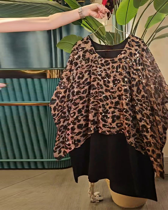 T-Shirt Leopardenmuster mit Pailletten Fledermausärmel
