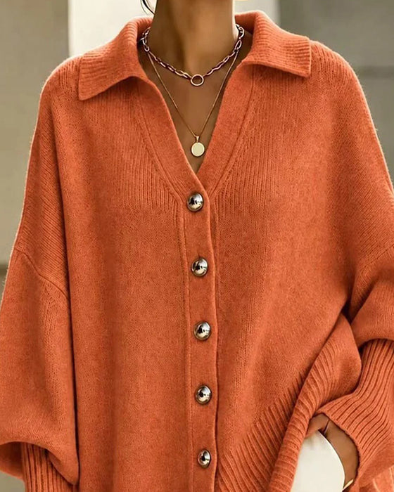 Lockerer Cardigan mit Revers, V-Ausschnitt und Knopfleiste