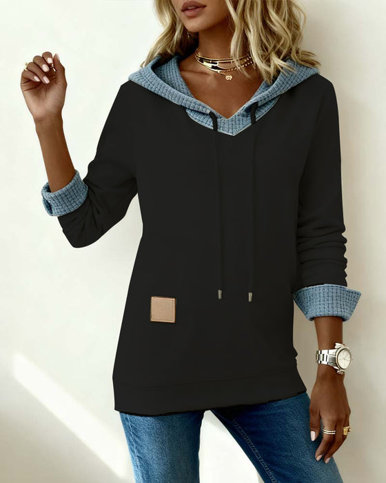 Lässiges Sweatshirt mit Kapuze und Waffel-Einsätzen
