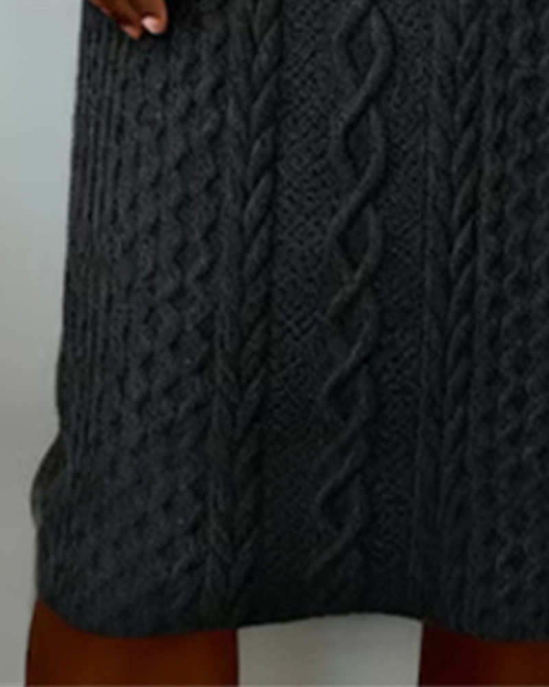 Kleid mit Kragen aus Denim, Zopfmuster-Strick und Patchwork