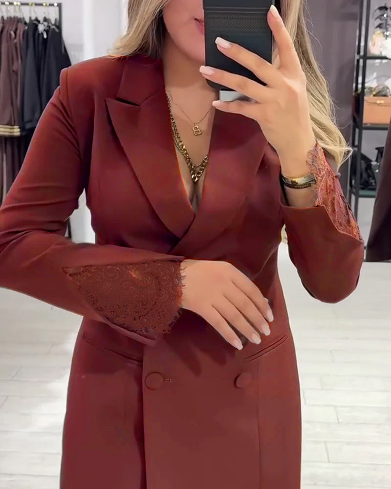 Kleid mit V-Ausschnitt und Einsätzen für die Arbeit