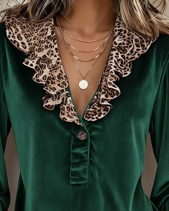 Oberteil V-Ausschnitt Knopf Rüsche Leopard