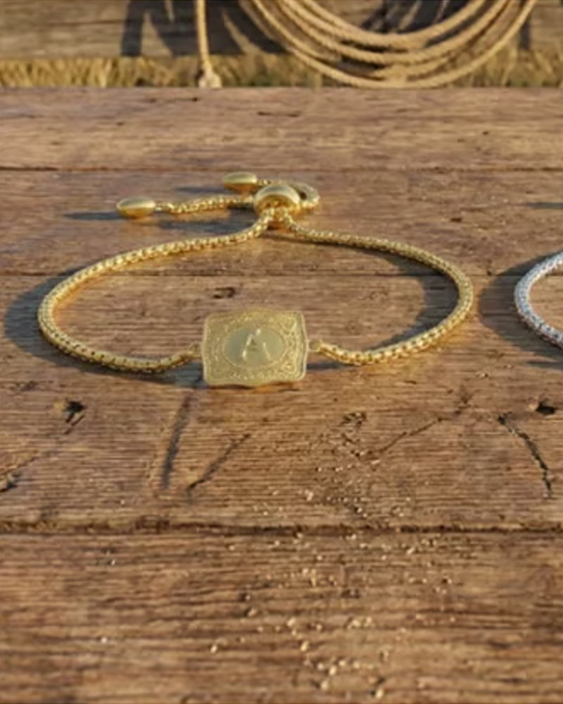 Armband Geprägter Buchstabe