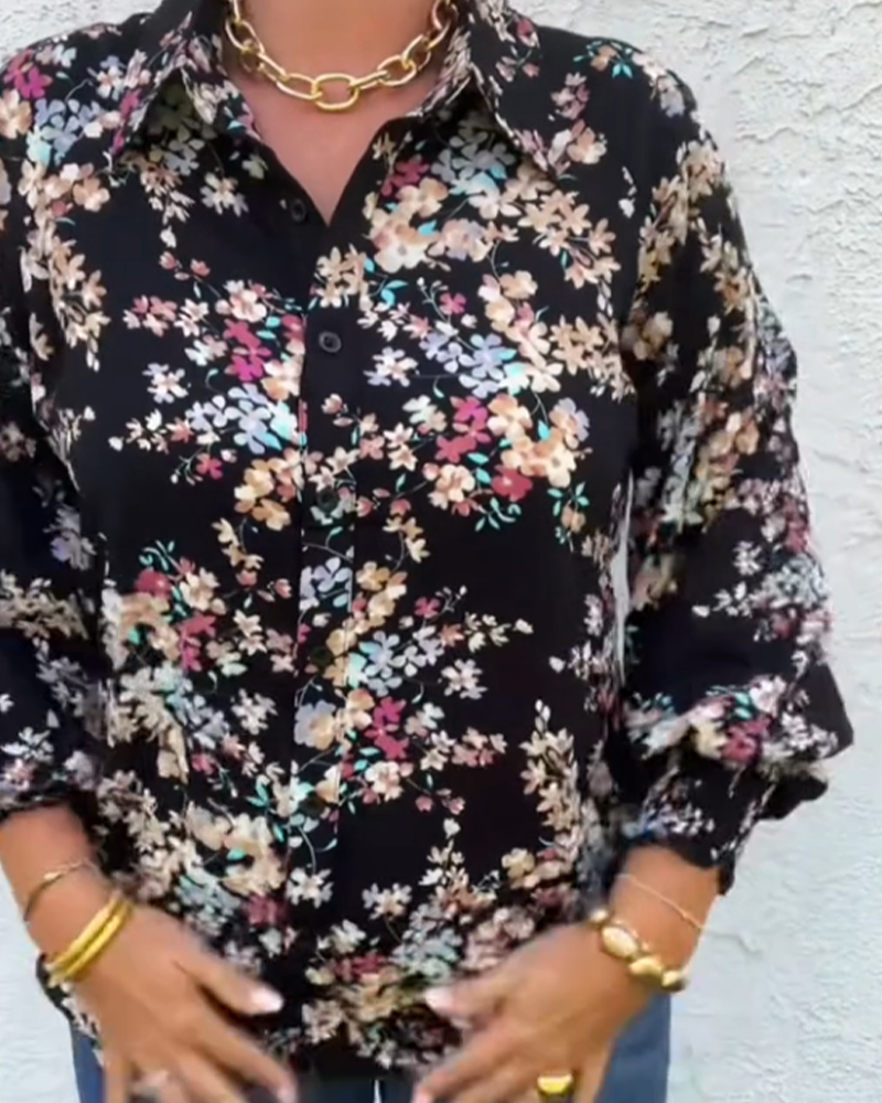 Bluse Mit Retro Knopf Details Und Kleine Florale Drucke