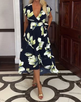 Kleid V-Ausschnitt Blumenmuster tailliert kurzärmelig