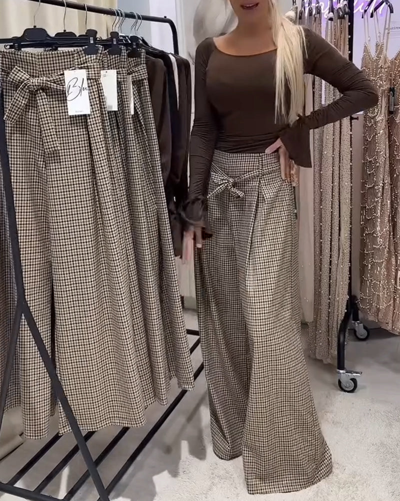 Weite Hose im Hahnentritt-Muster im Old-Money-Stil