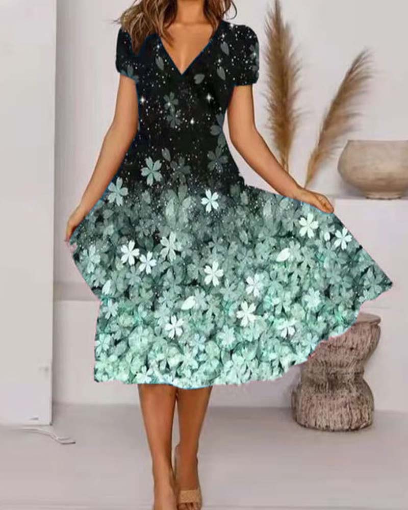 Kurzärmeliges Kleid Mit V-Ausschnitt Und Blumenmuster