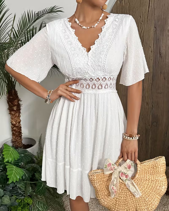 Kleid V-Ausschnitt Spitzenbesatz Taille A-Linie