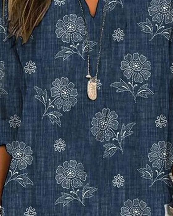 Lässige bluse mit blumendruck