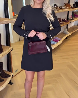 Kleid Manschette Niete Langer Ärmel