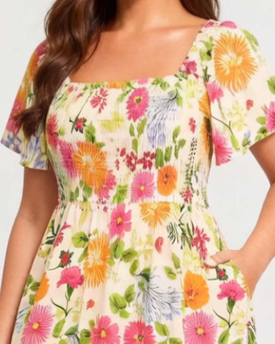 Kleid Quadratischer Ausschnitt Blumig Smock Taille
