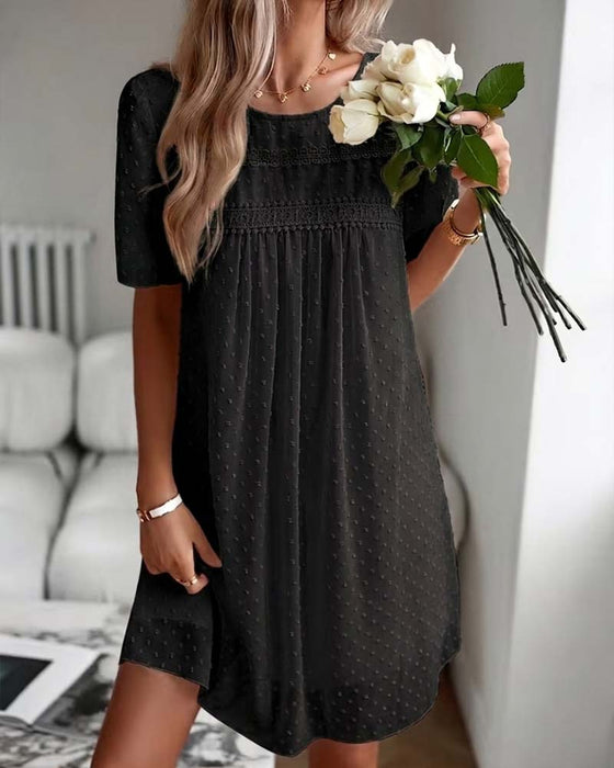 Kleid Einfarbig Rundhals Dreidimensional Blumenmuster Plissiert