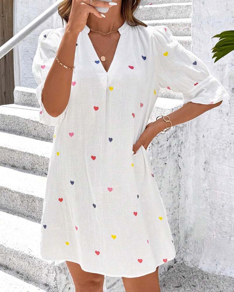 Kleid Buntes Herzprint V-Ausschnitt