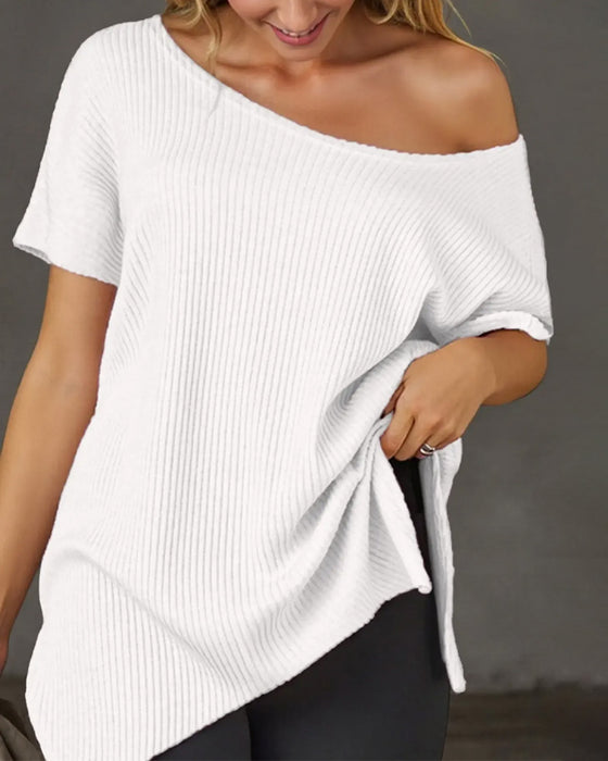 T-Shirt Unregelmäßig Off-Shoulder Kurzer Ärmel Gerippt