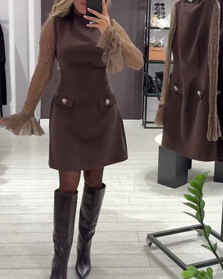 Stilvolles und elegantes Kleid mit Glockenärmeln