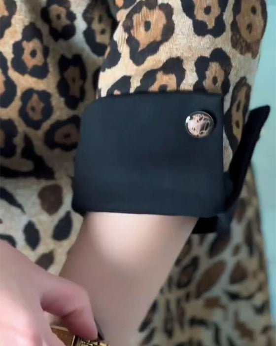 Kleid Mit Farbblock-Detail, Leopardenmuster, V-Ausschnitt Und Kühner Stimmung