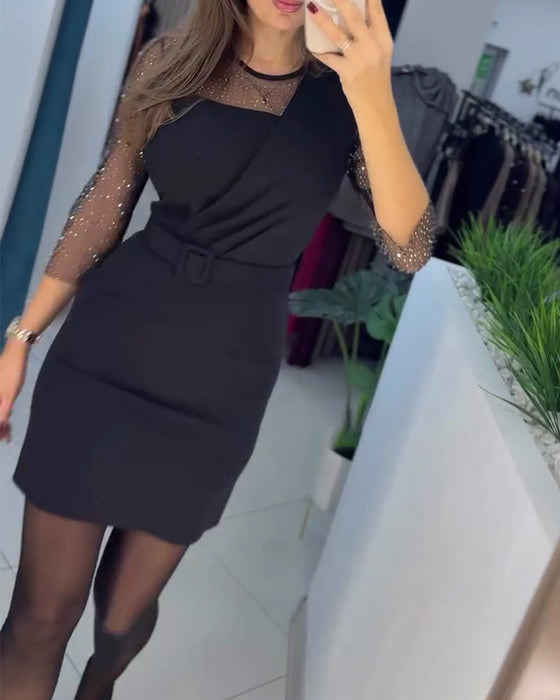 Kleid Mesh Kappe Strass Slim Fit Hüftumspielend
