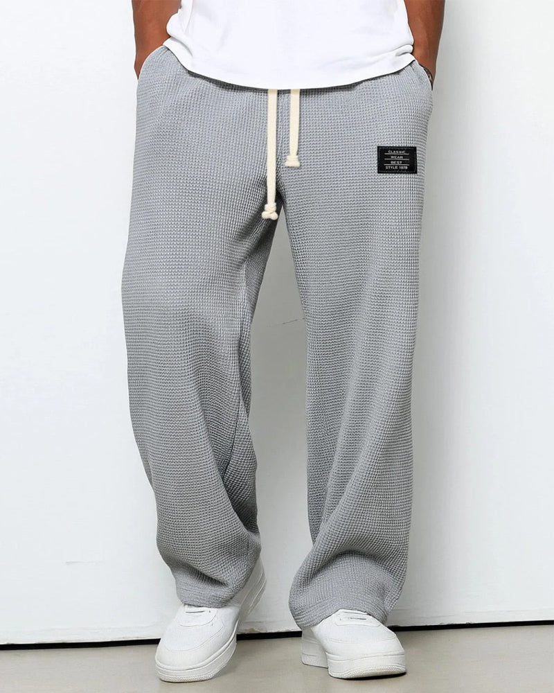 Bequeme weite Herrenhose mit verstellbarem Bund