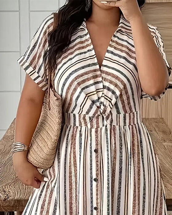Kleid Gestreift Kurzarm Revers