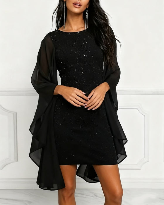 Glitzerndes Kleid Mit Rundhalsausschnitt Und Fledermausärmeln