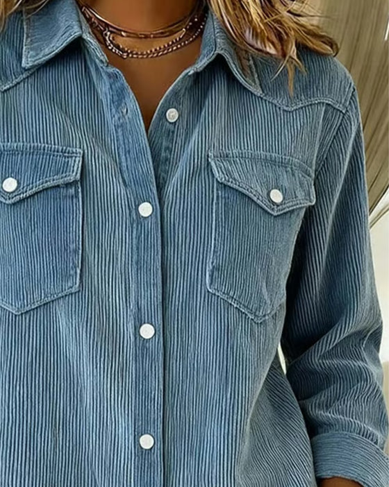 Langärmliges Hemd mit Revers und Knopfleiste