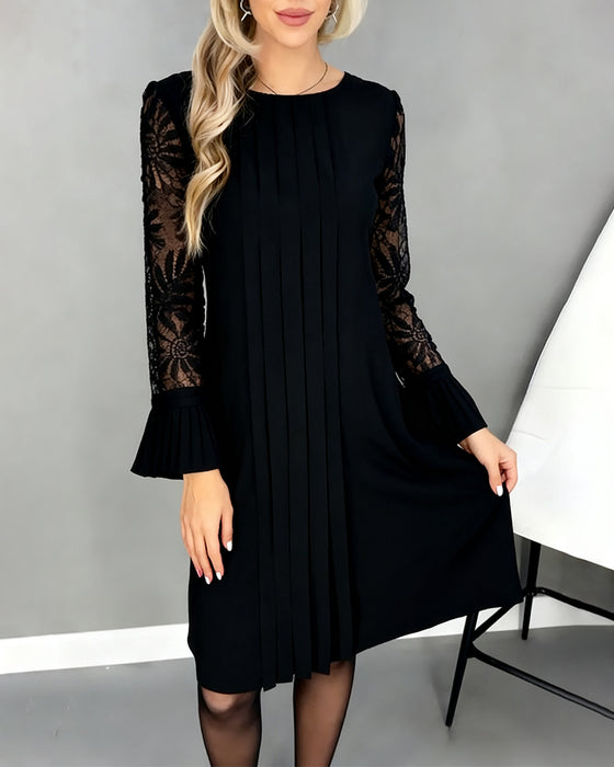 Kleid Glockenärmel Spitzeneinsatz Gereift