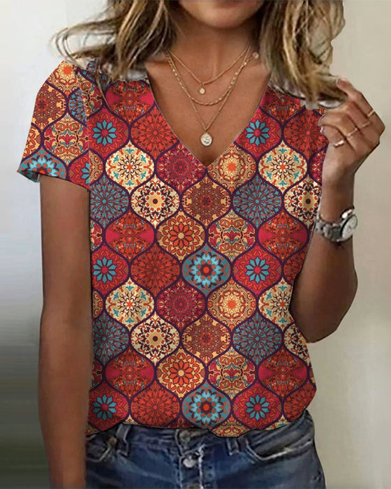 V - Hals T - Shirt Mit Retro Druck