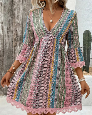 Kleid V-Ausschnitt Spitze Dreiviertelarm