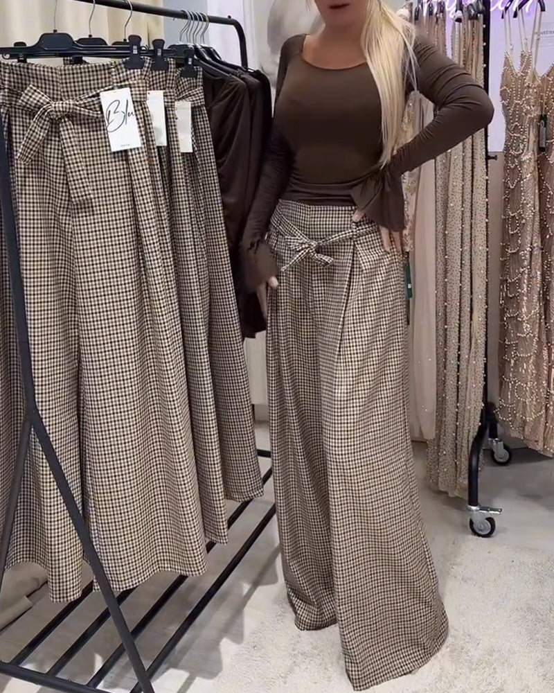 Weite Hose im Hahnentritt-Muster im Old-Money-Stil