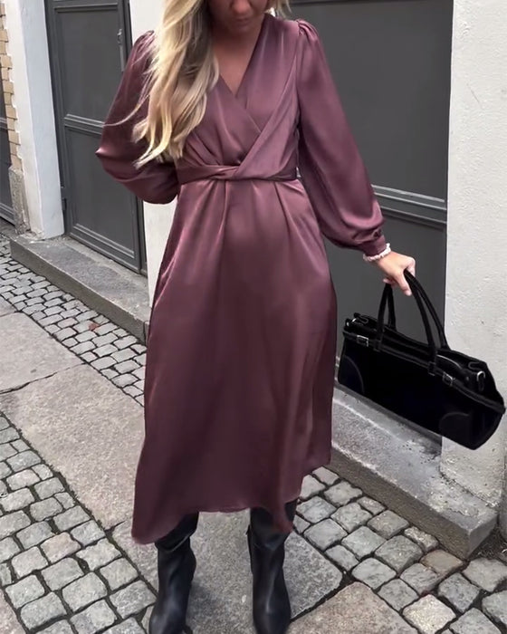 Elegantes Uni-Kleid mit V-Ausschnitt