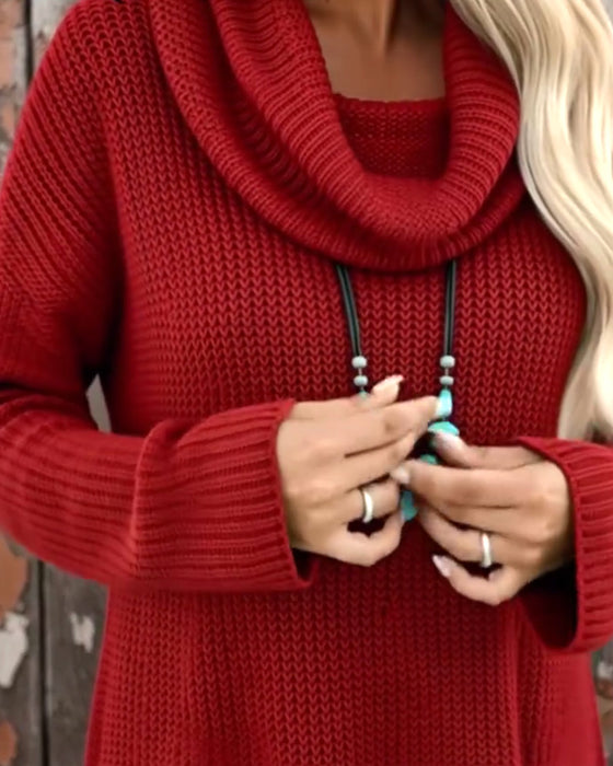 Unifarbenes Kleid mit hohem Ausschnitt und stylischem Design