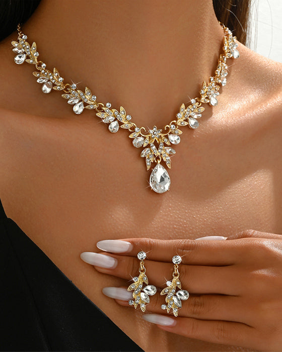 Funkelndes Tränenförmiges Anhänger-Halsband Und Ohrringe Set
