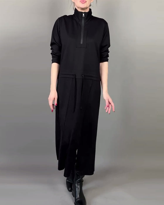 Kleid Mit Reißverschlusskragen Und Modischem Ambiente