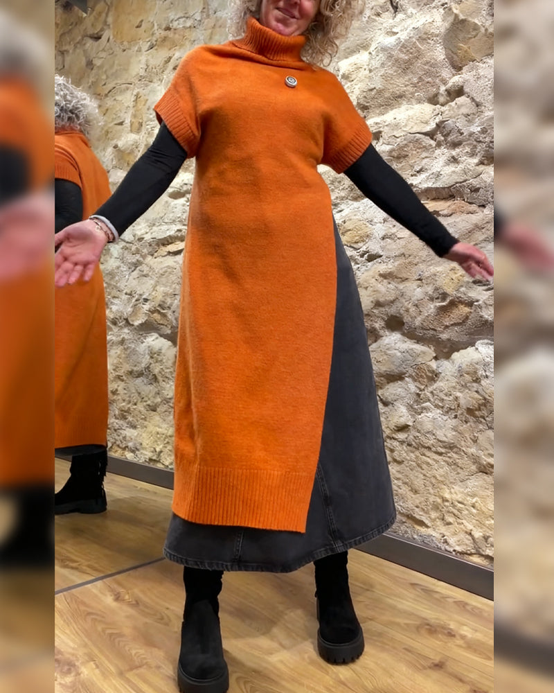 Kurze Ärmel Pullover mit Schlitzen und Rollkragen