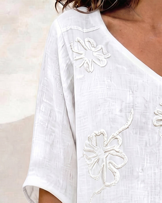 Bluse Mit V-Ausschnitt, Blumenmuster Und Halbarm
