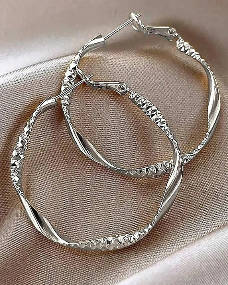 Minimalistisch Unregelmäßig Gedrehter Ring Ohrringe Elegant Texturiertes Design