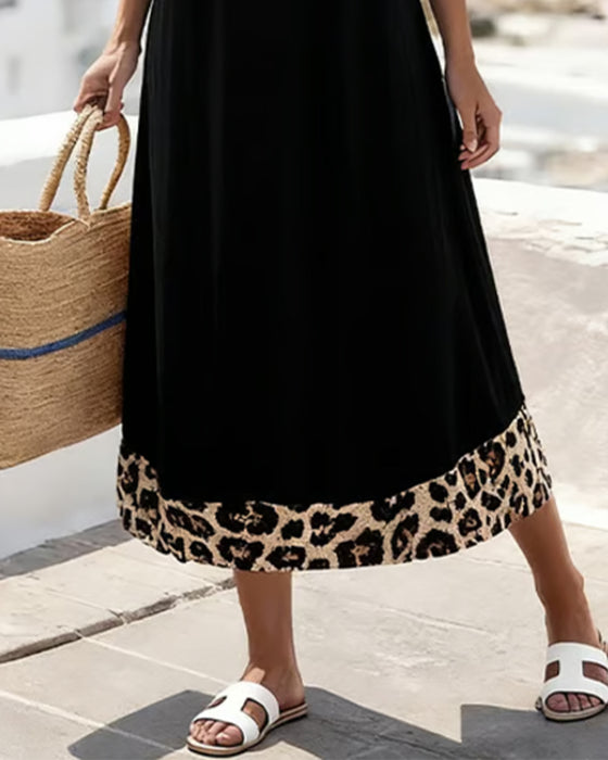 Elegantes Maxikleid mit Leopardenprint und Patchwork-Details