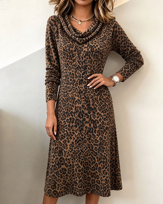 Kleid Slouchy Mock Neck Leopard Langarm