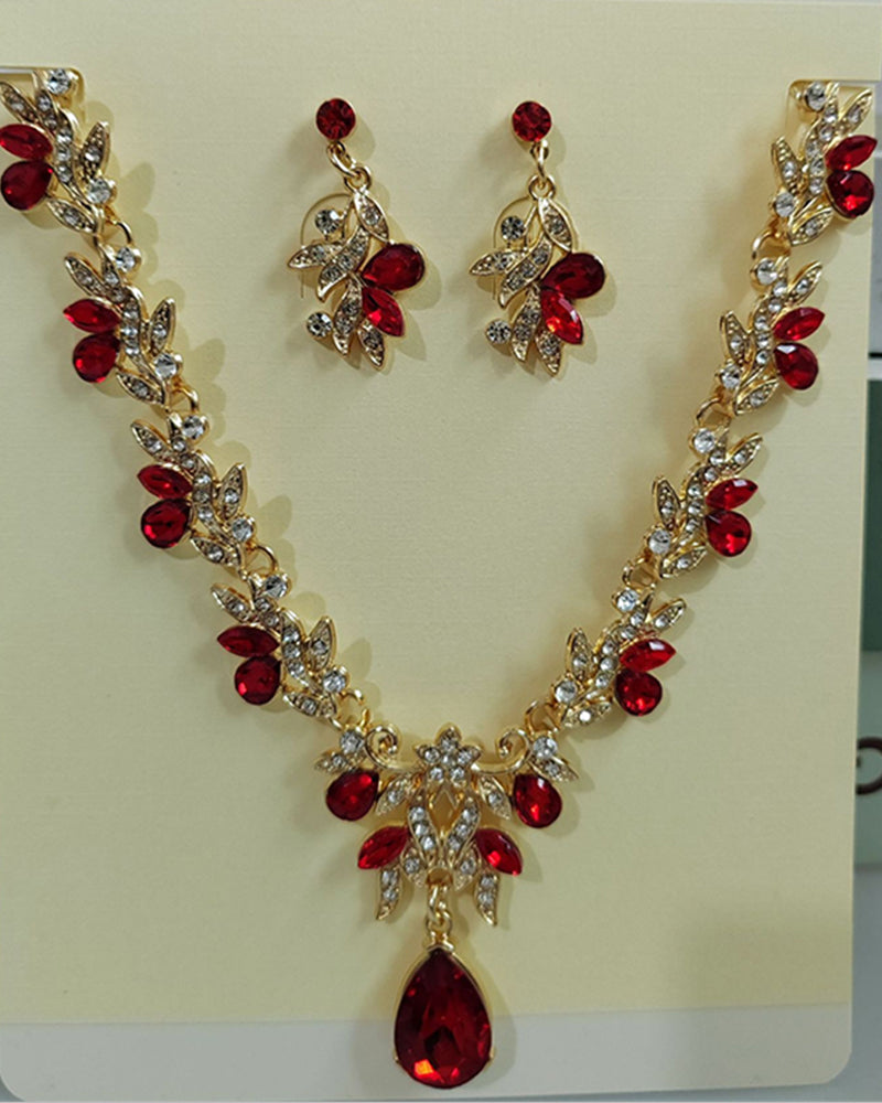 Funkelndes Tränenförmiges Anhänger-Halsband Und Ohrringe Set