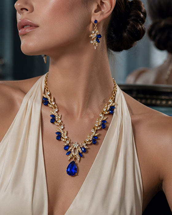 Funkelndes Tränenförmiges Anhänger-Halsband Und Ohrringe Set