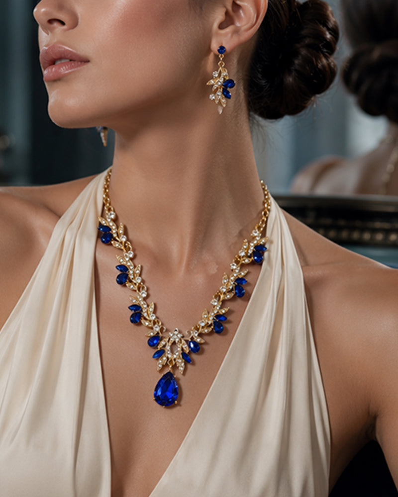 Funkelndes Tränenförmiges Anhänger-Halsband Und Ohrringe Set
