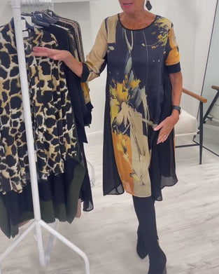 Kleid mit Rundhals-Ausschnitt und Retro-Print