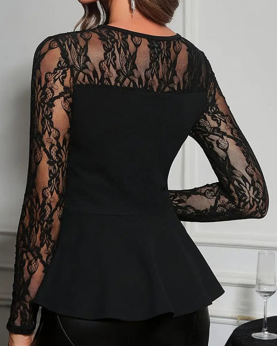 Modisches T-Shirt mit Patchwork-Spitze und schmaler Passform